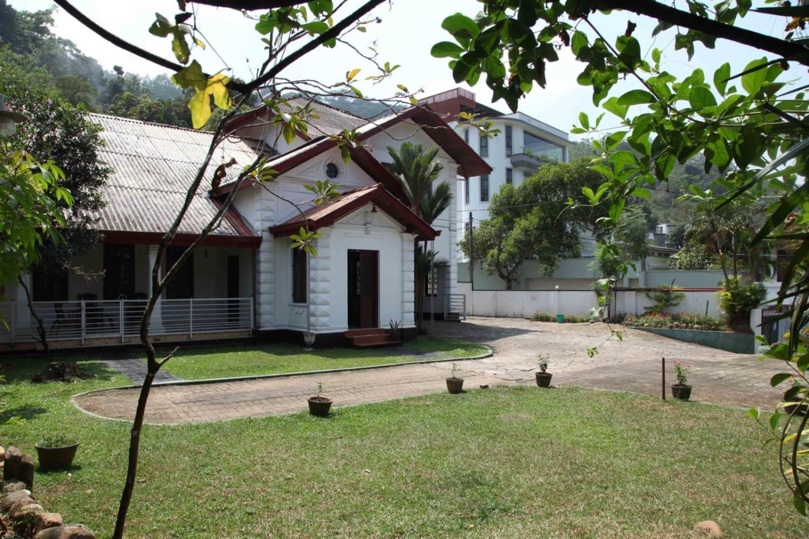 Antique Tourists Lodge Kandy Dış mekan fotoğraf