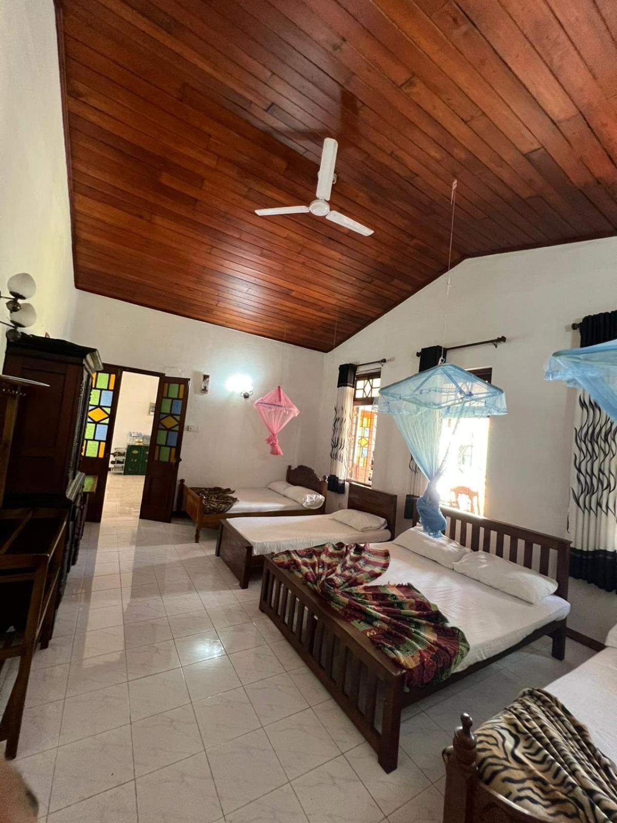 Antique Tourists Lodge Kandy Dış mekan fotoğraf