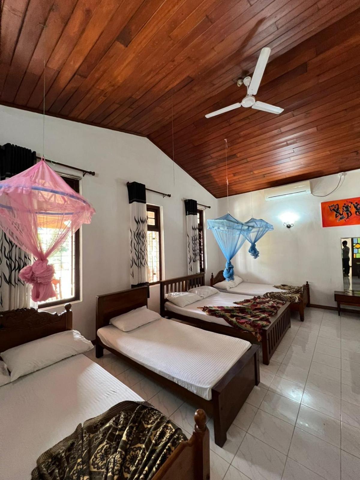 Antique Tourists Lodge Kandy Dış mekan fotoğraf