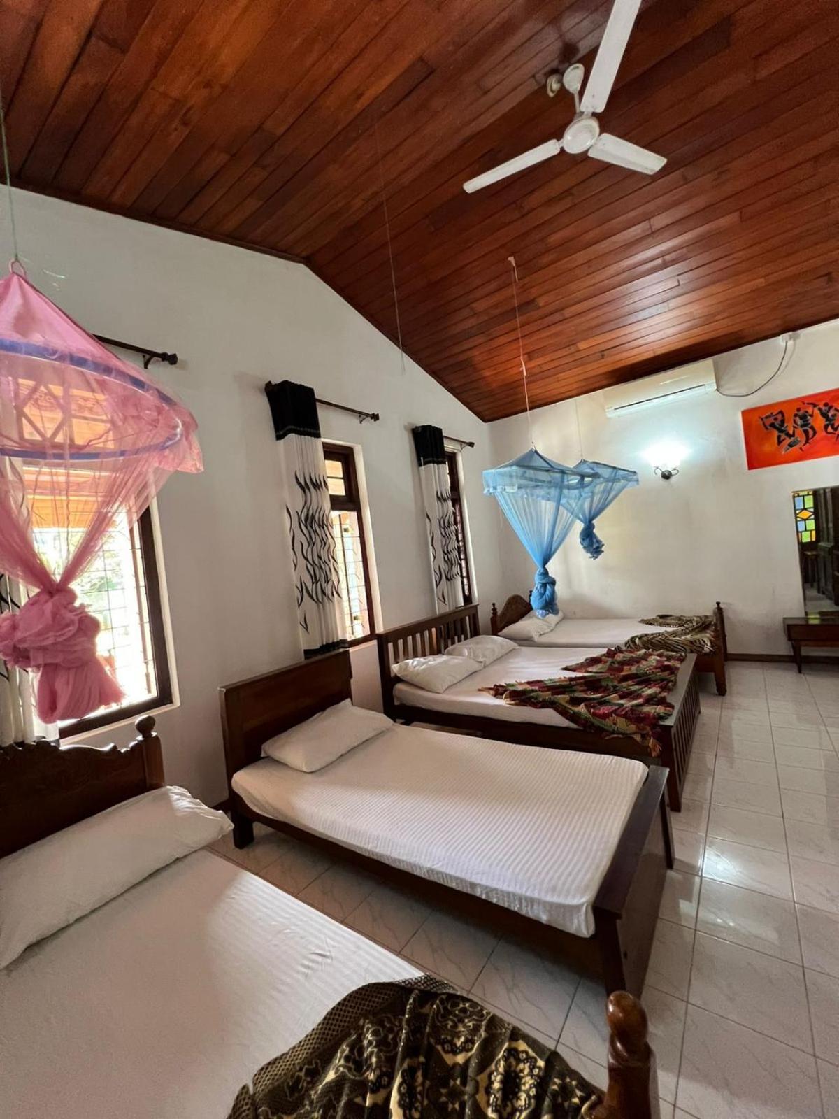Antique Tourists Lodge Kandy Dış mekan fotoğraf