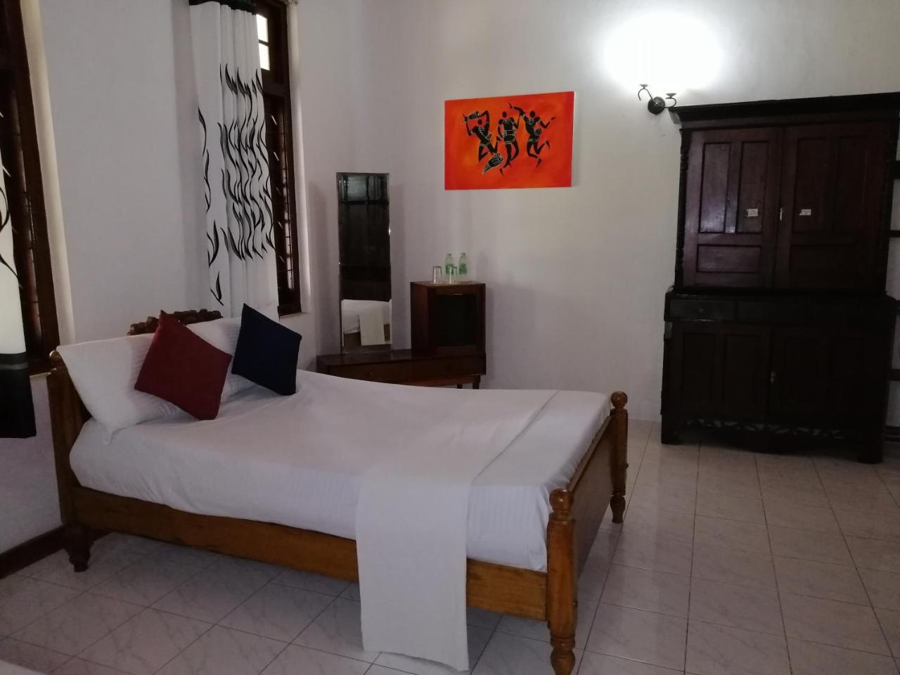 Antique Tourists Lodge Kandy Dış mekan fotoğraf