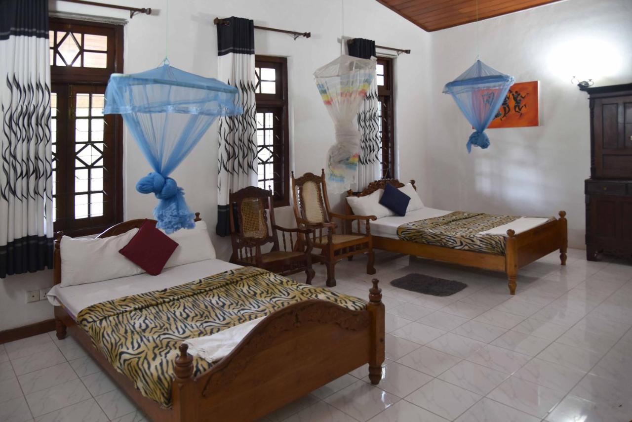Antique Tourists Lodge Kandy Dış mekan fotoğraf