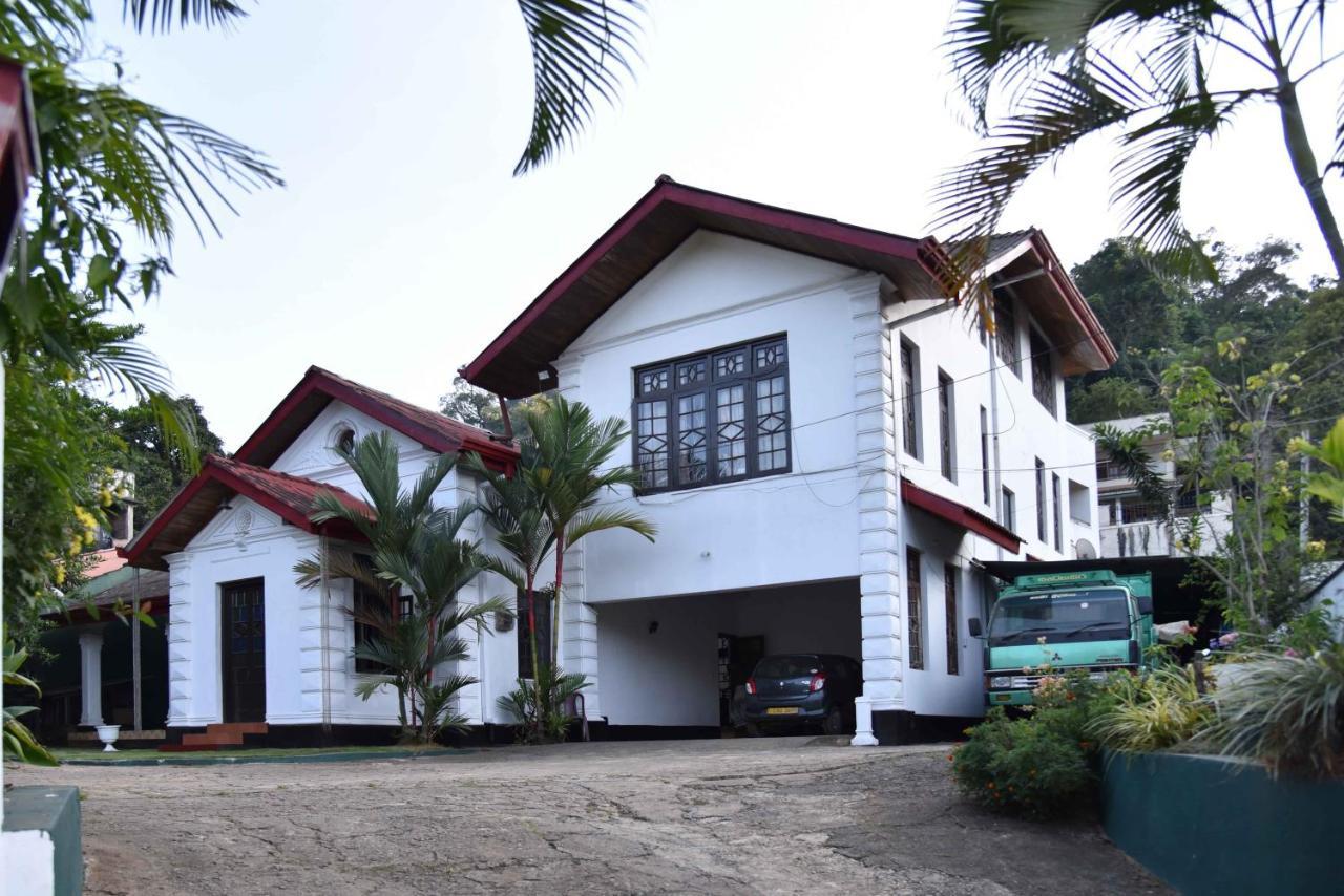 Antique Tourists Lodge Kandy Dış mekan fotoğraf