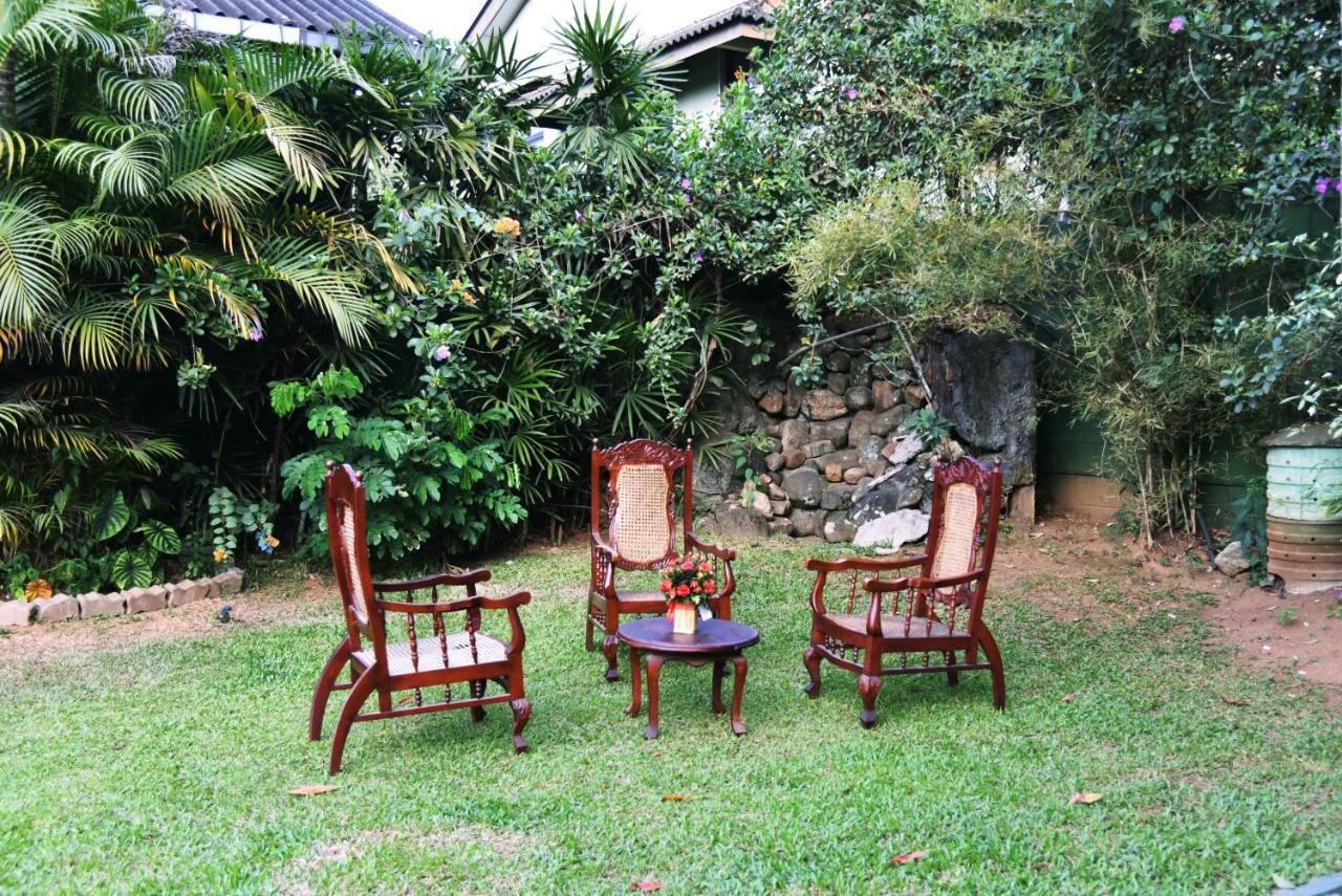 Antique Tourists Lodge Kandy Dış mekan fotoğraf