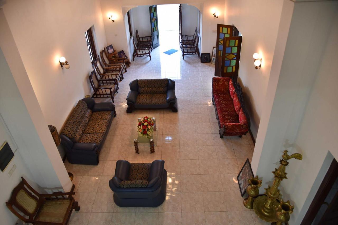 Antique Tourists Lodge Kandy Dış mekan fotoğraf